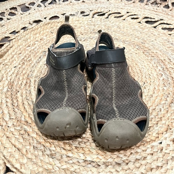 Crocs Swiftwater Disney Mickey Mouse Sandals  Brown Mesh Shoes - Mens 10 - Picture 2 of 5
